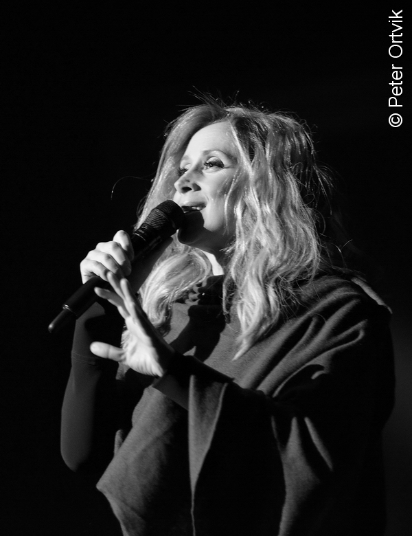 Lara-Fabian_019
