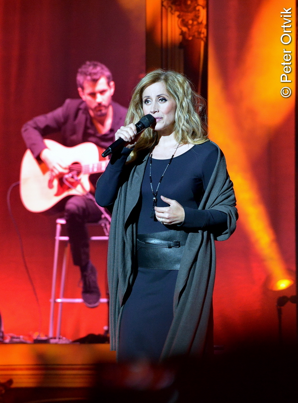Lara-Fabian_037