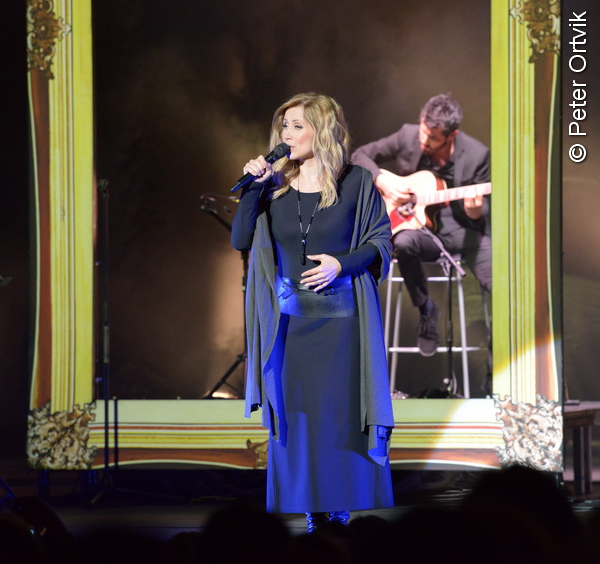 Lara-Fabian_051