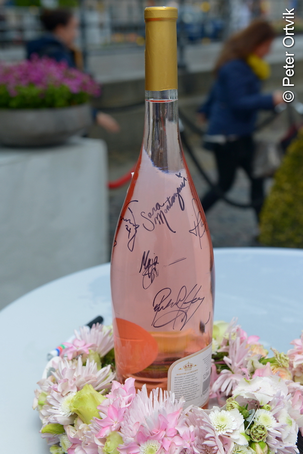 Vi går ner i brygga: Strandbryggan säsongsinviger med mänsklig värme i ...